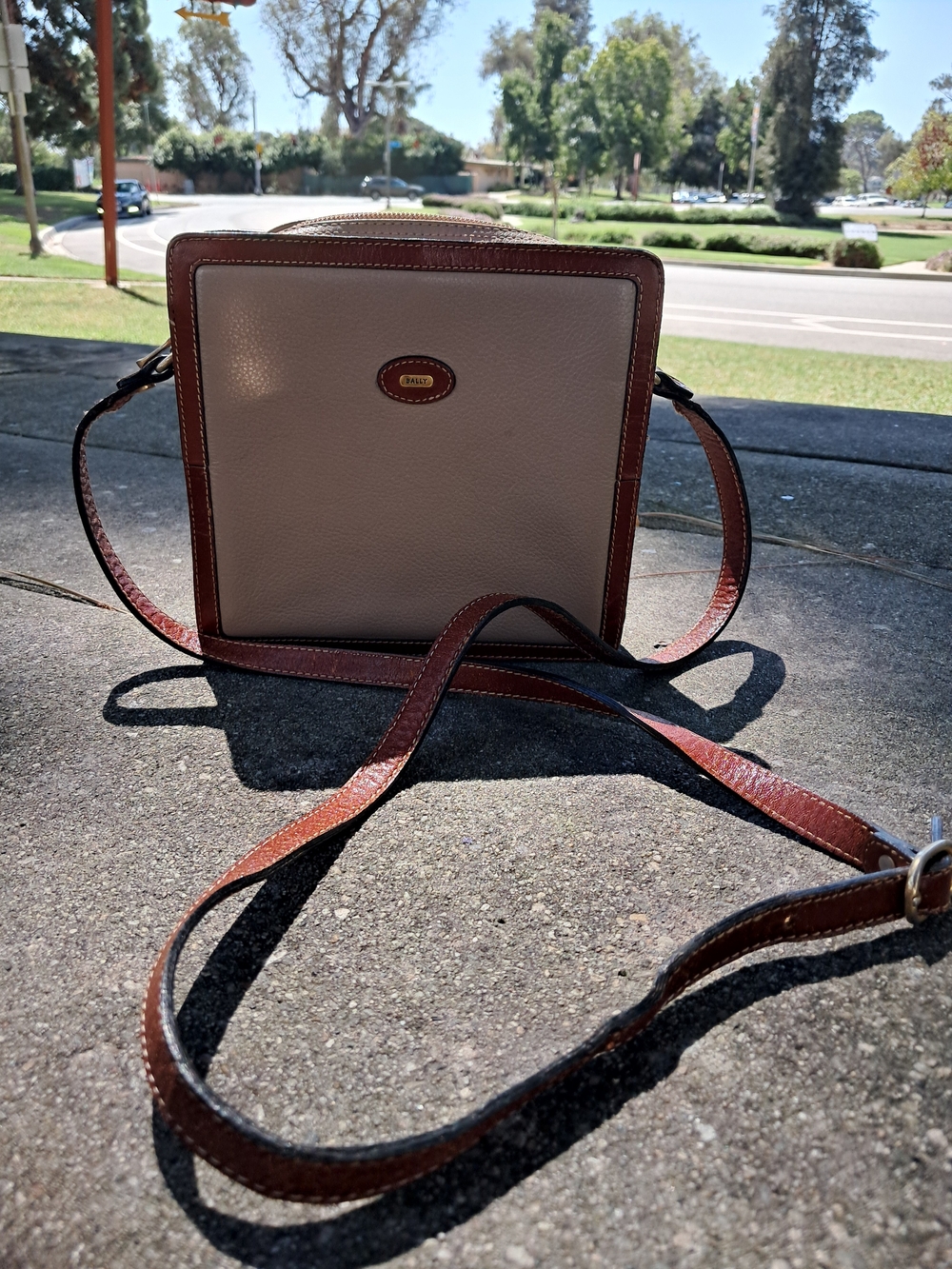 Vintage Bally Cream and Brown Pebbled Leather Crossbody Shoulder Bag